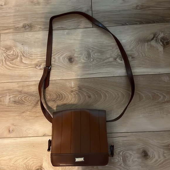 Liz Claiborne Handbags - 𝅺- Liz Claiborne womens purse